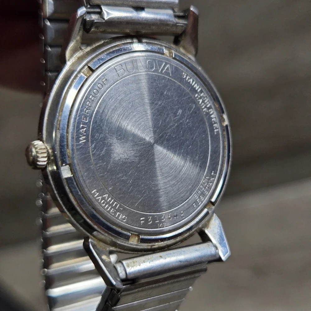 Vintage Bulova Stainless Steel Mechanical Date Watch Silver Speidel Band 60s